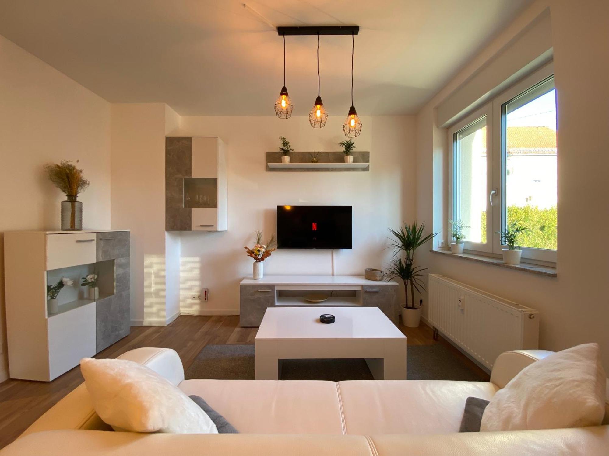 Hochwertige Ferienwohnung Mit 7Qm Balkon, Netflix, Kaffeeautomat, Rainshower Bad Zwickau Esterno foto